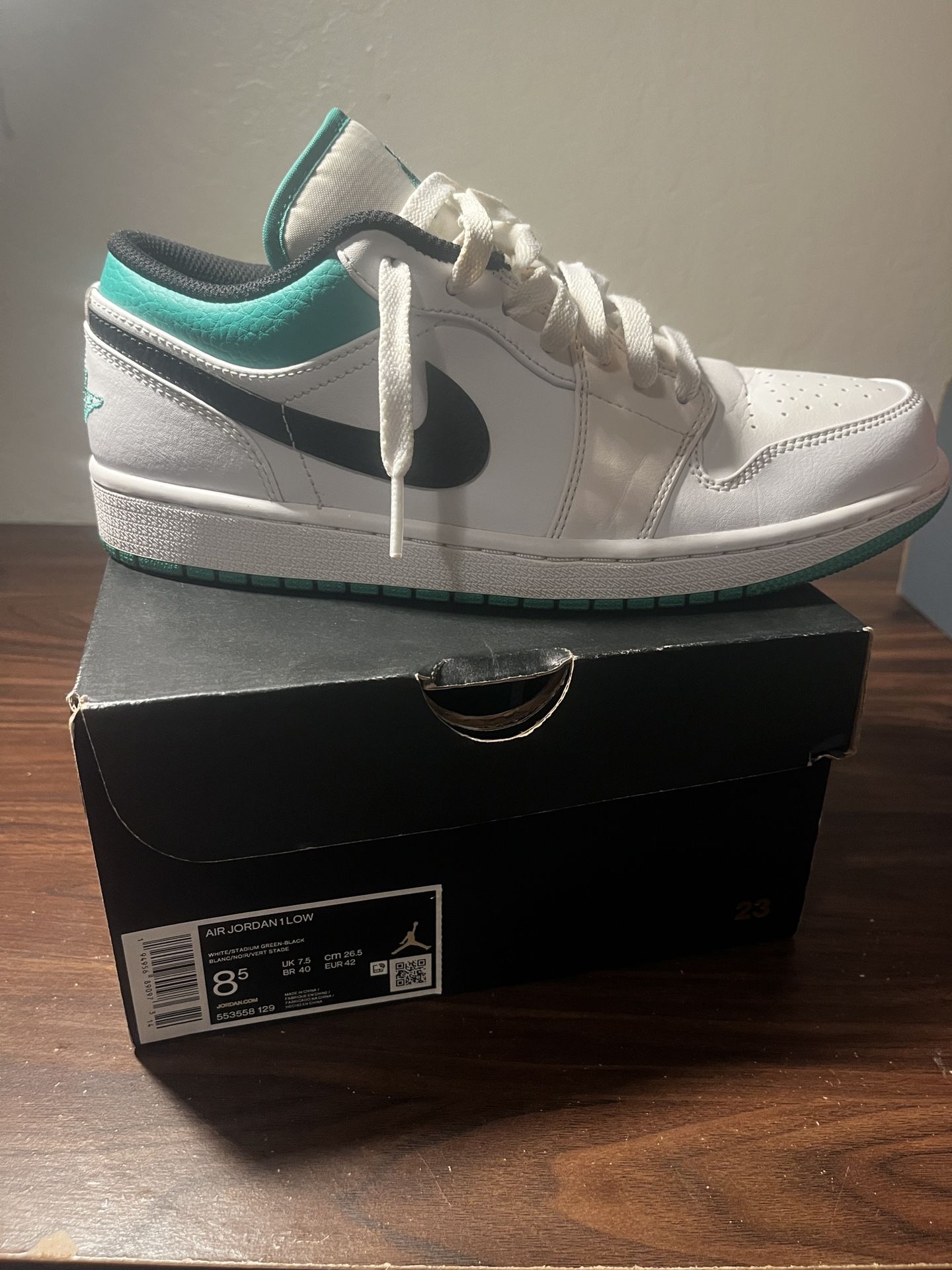 🍀 Air Jordan 1 Low “Lucky Green”