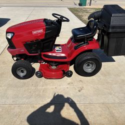 Craftsman riding mower w/ 19hp Briggs & 42in deck