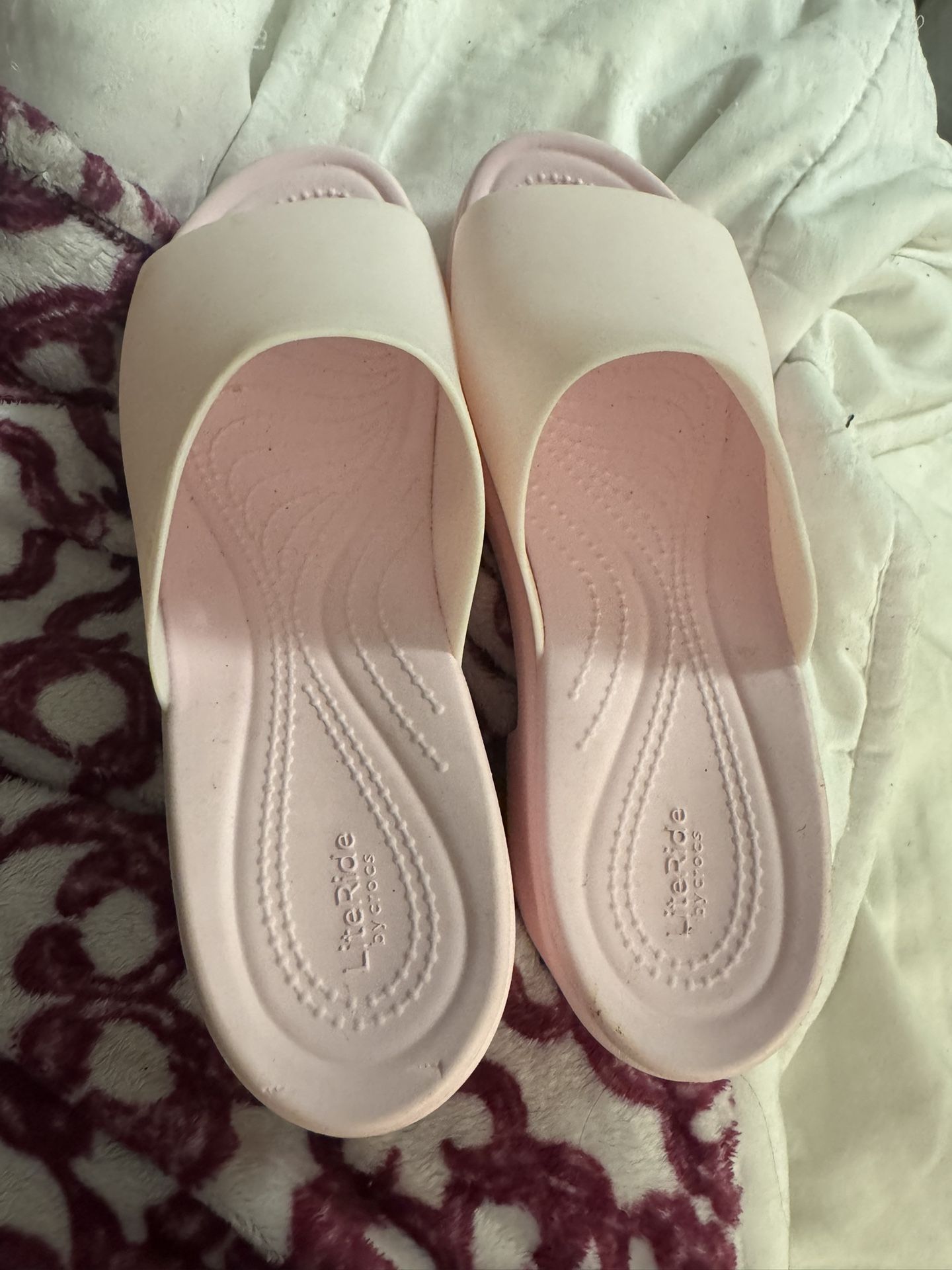 Crocs Womens Wedge Sandals Size 9