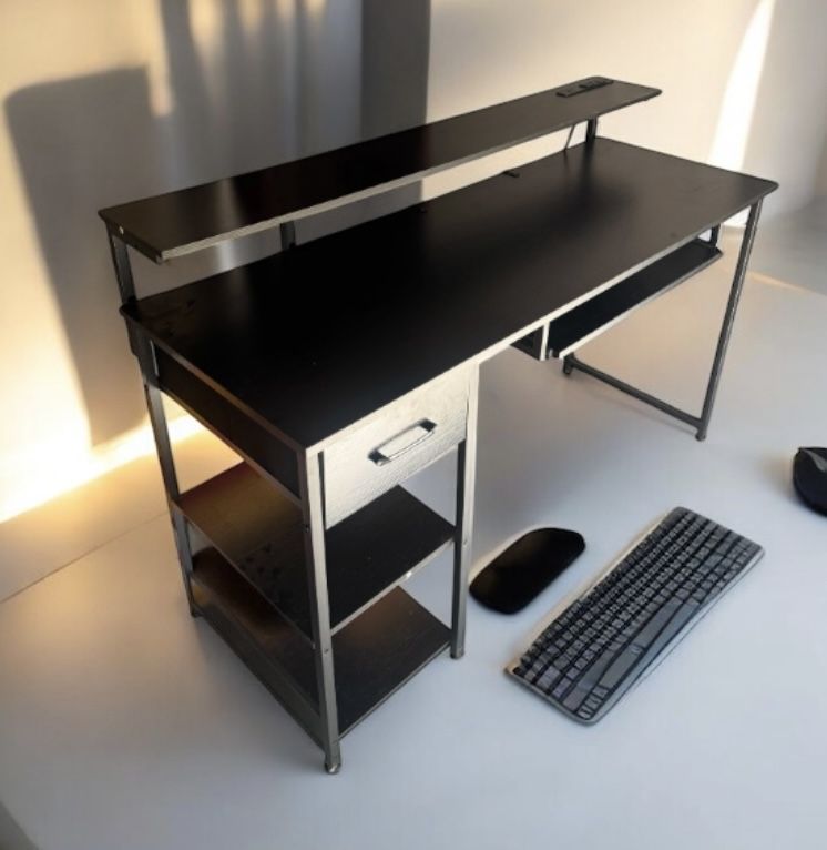 Ljke new black computer/ office desk w/built in USB ; USB-c ; outlets. 20 deep x 54 1/2 L x 30 H (36 Hutch)