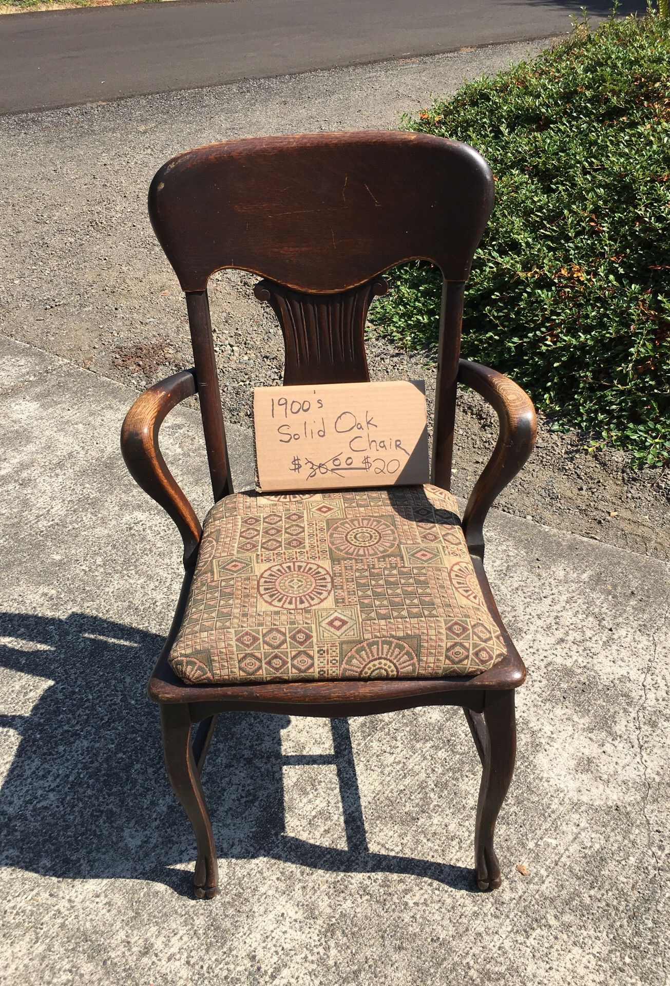 Unique captains chair