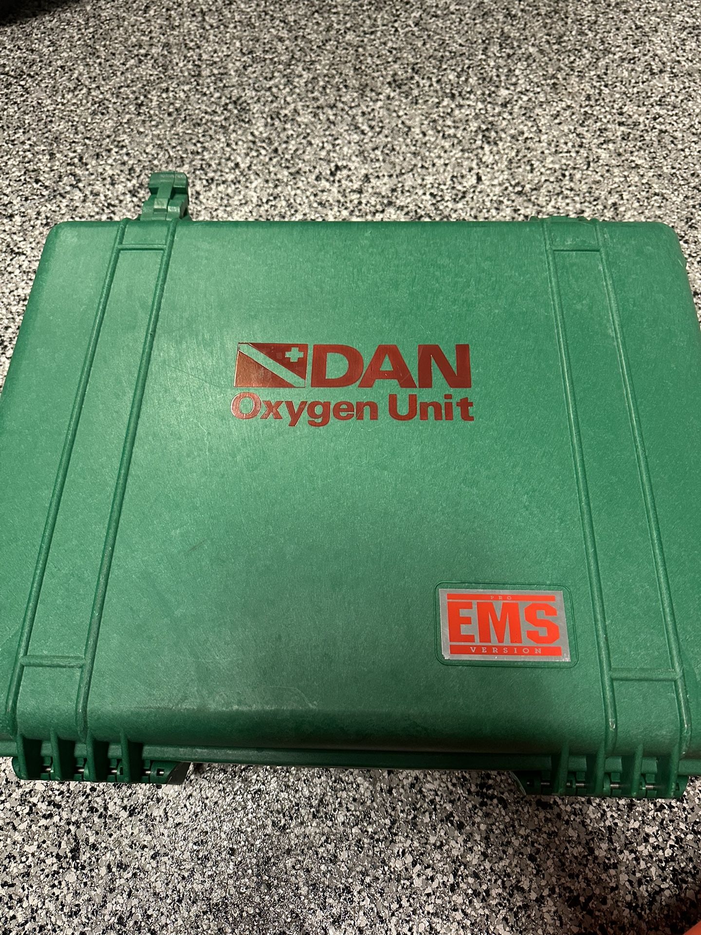 emergency medical case (empty) 22 inch by 22