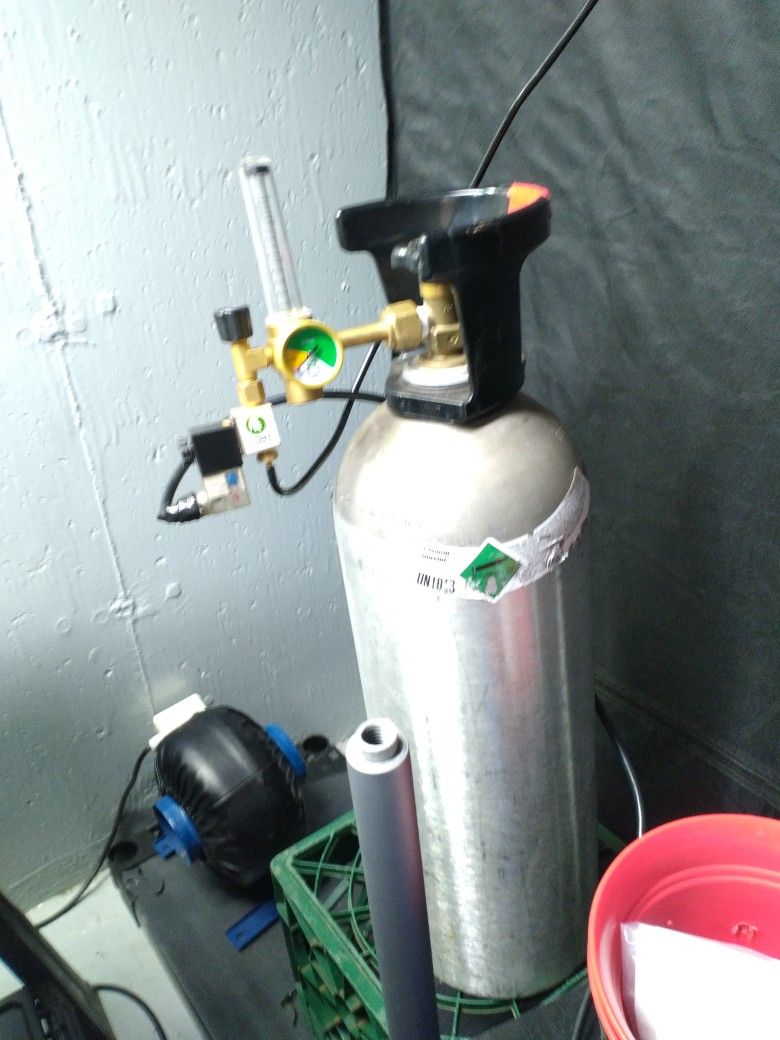 Autopilot Greenhouse Environmental Controller & 20# CO2 Tank With Reg/Solenoid