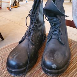 Men  Boots. Size 12 1/2 