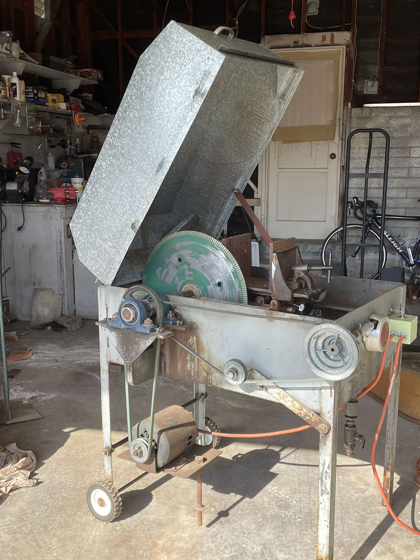18” Highland Park Slab Saw $1,800