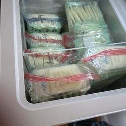 ✨ Breast Milk for Free – Clean, Safe, and Honestly Described