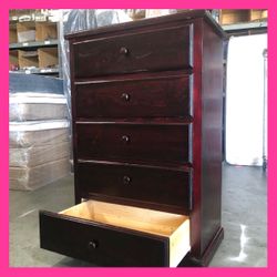 Dresser / Five drawers dresser