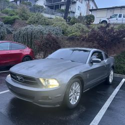 2012 Ford Mustang V6 3.7 LT