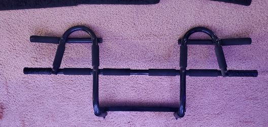 Doorway Black Pull Up Bar