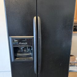 Kenmore Refrigerator 