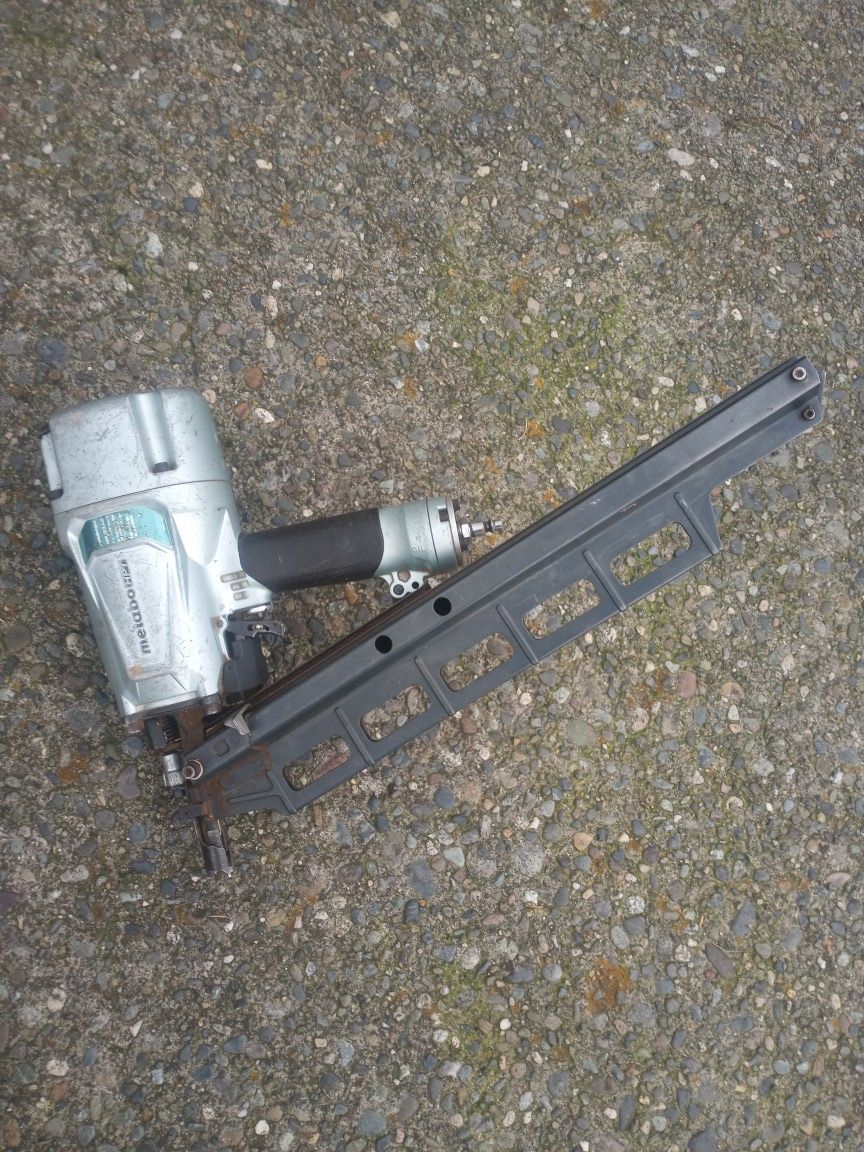 Metabo/ Hitachi Nr83a5. Framing Nailer. Very Good Condition. Pick Up Fremont Seattle. No Low Ball Offers Please. No Trades