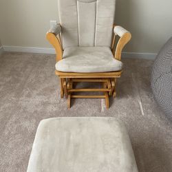 Glider with Ottoman 
