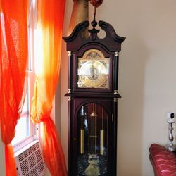 Estantes Con reloj Muy Lindo 