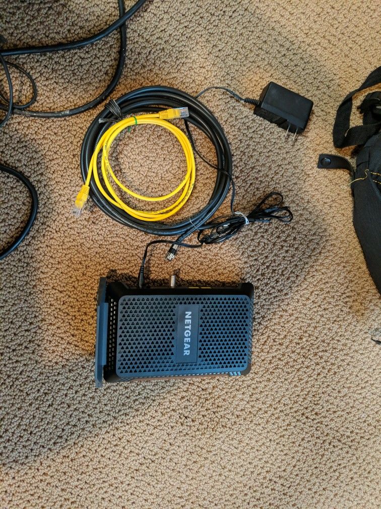 Internet Modem For Xfinity Comcast. DOCSIS 3.1 , Netgear Cm1100