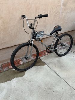 Bicicleta en buenas condiciones solo 100 Dllrs