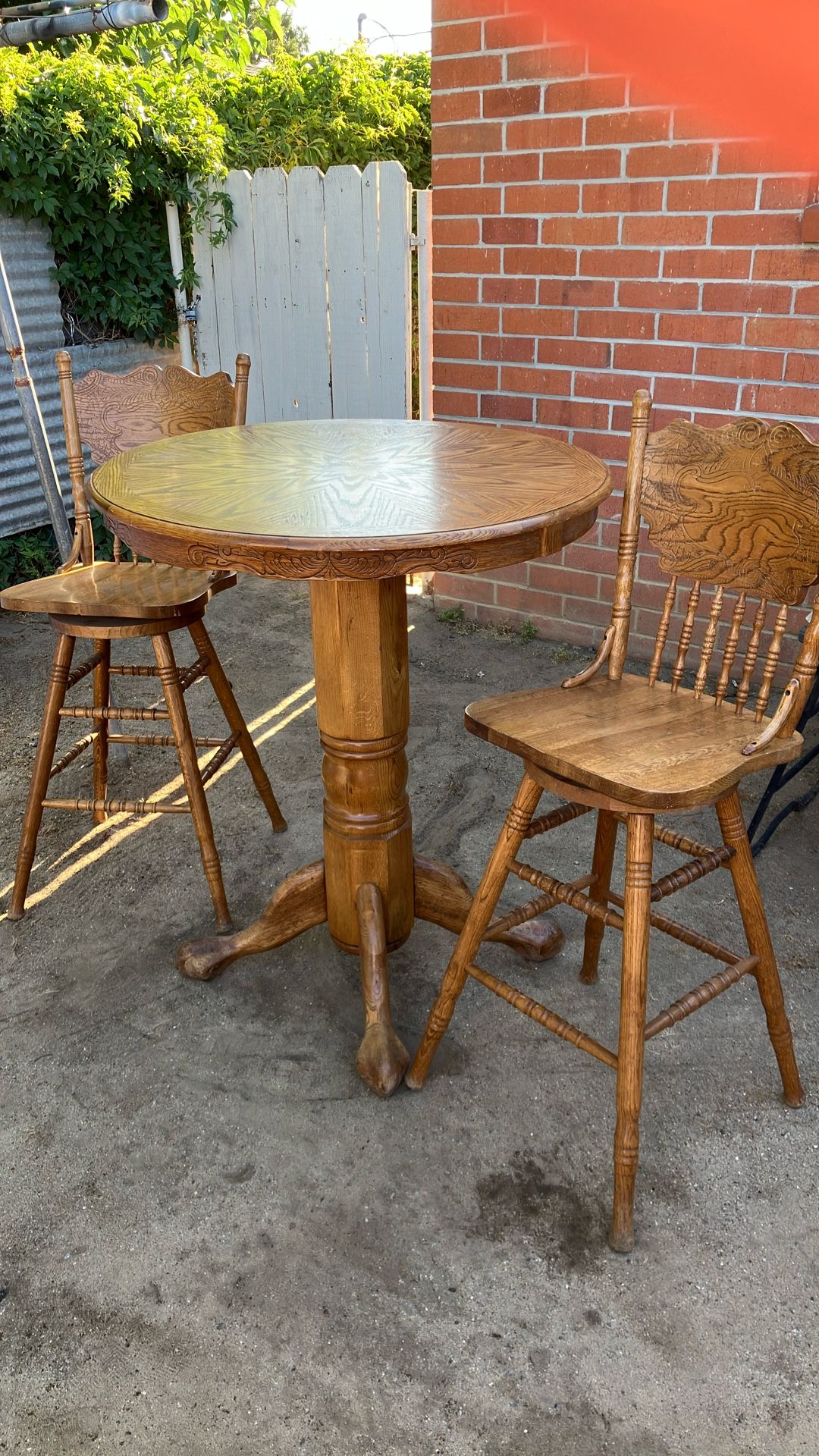 Pub Table With Swivel Chairs