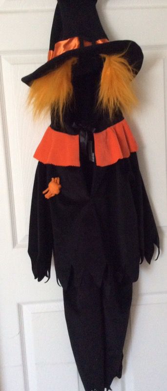 Witch Costume Size 2/4