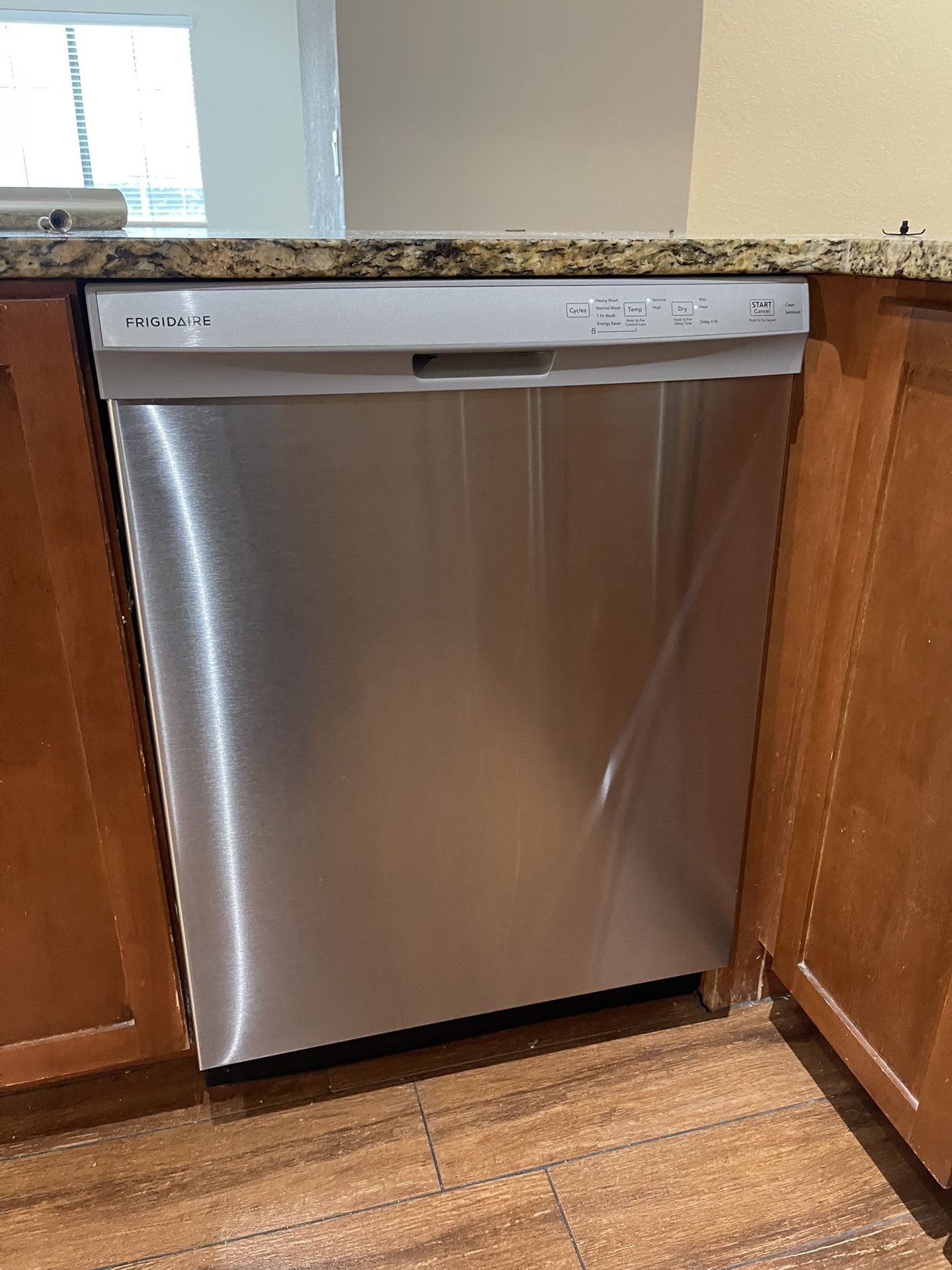 STAINLESS STEEL DISHWASHER