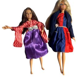 Barbie from Mattel  2009 and 2013 no original box or clothes. T-33