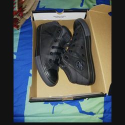 Juniors Size 3 Converse