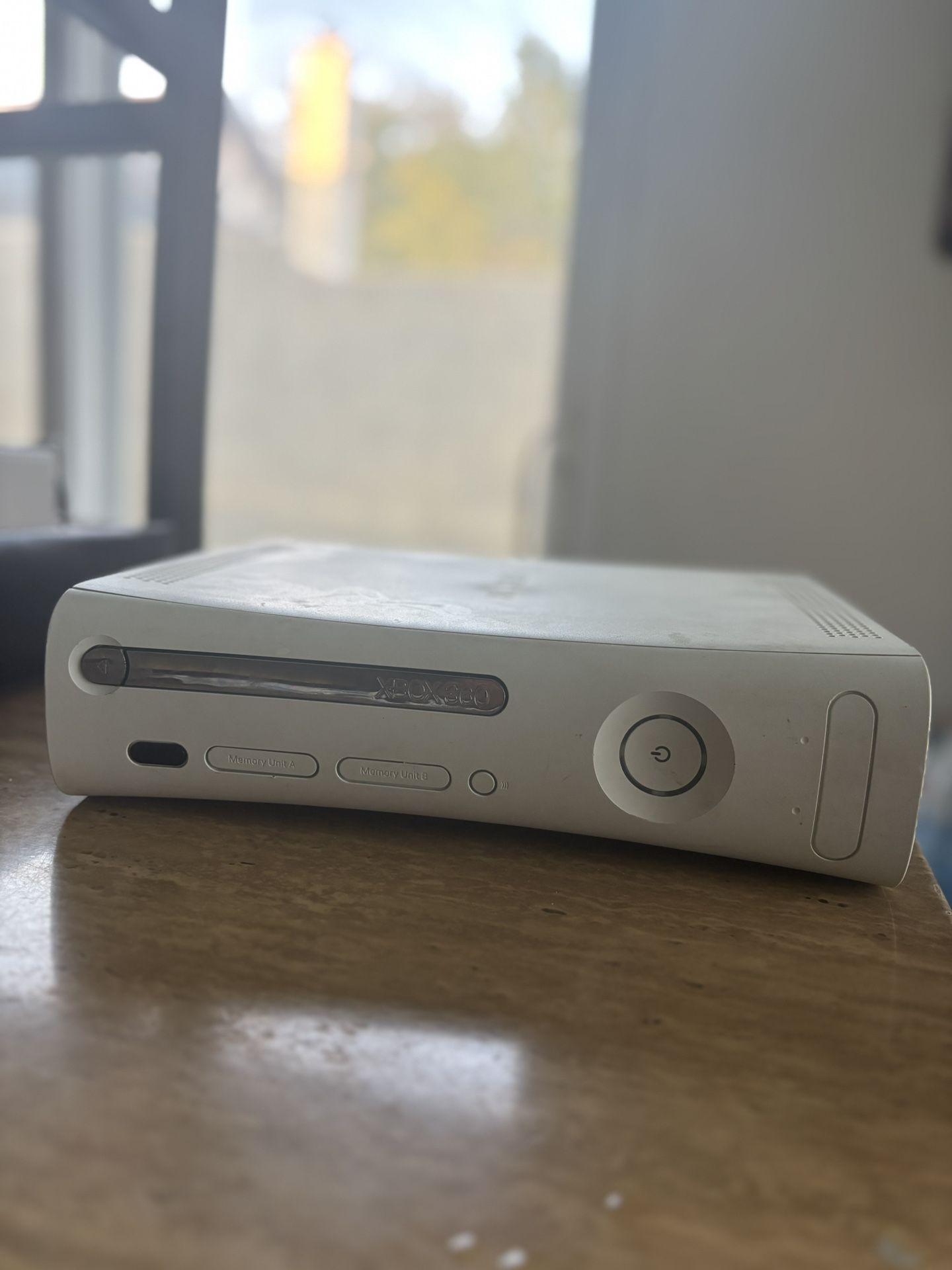 White Xbox 360 Console