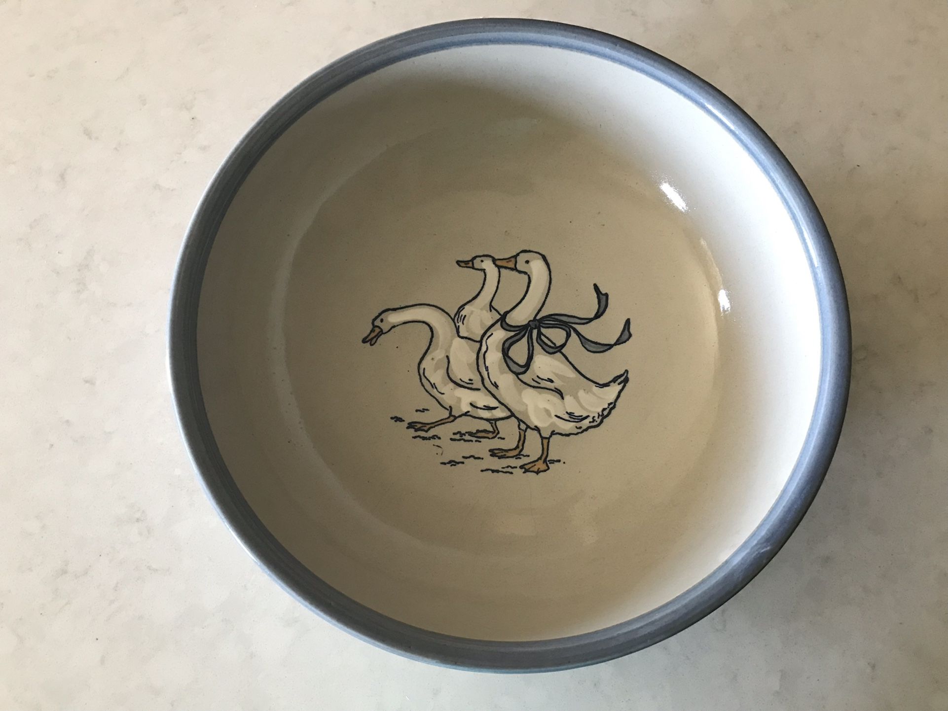 Louisville Stoneware - “Gaggle Of Geese” Serving Bowl 11”