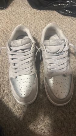 Nike Jordan 1s retro grays will negotiate for all my products
