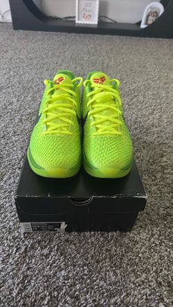 Kobe grinch 10,5