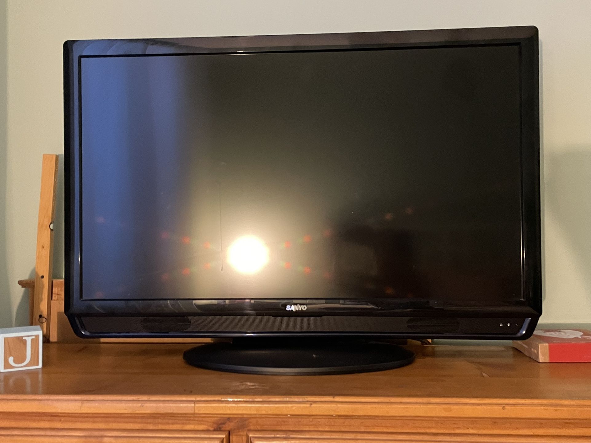 42” Sanyo Flat Screen TV