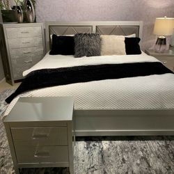 silver panel bedroom set 👈Financing Available Only $10 Down Payment🥳
