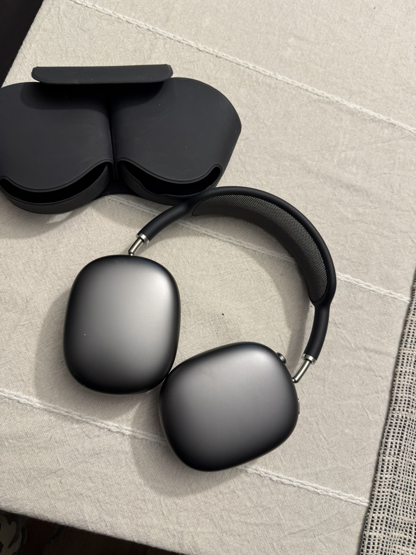 Apple AirPods Max