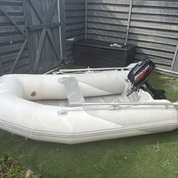 Inflatable Dinghy with Mercury 3.3 HP 