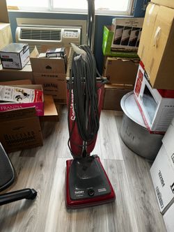 Sanitaire Commercial Vacuum