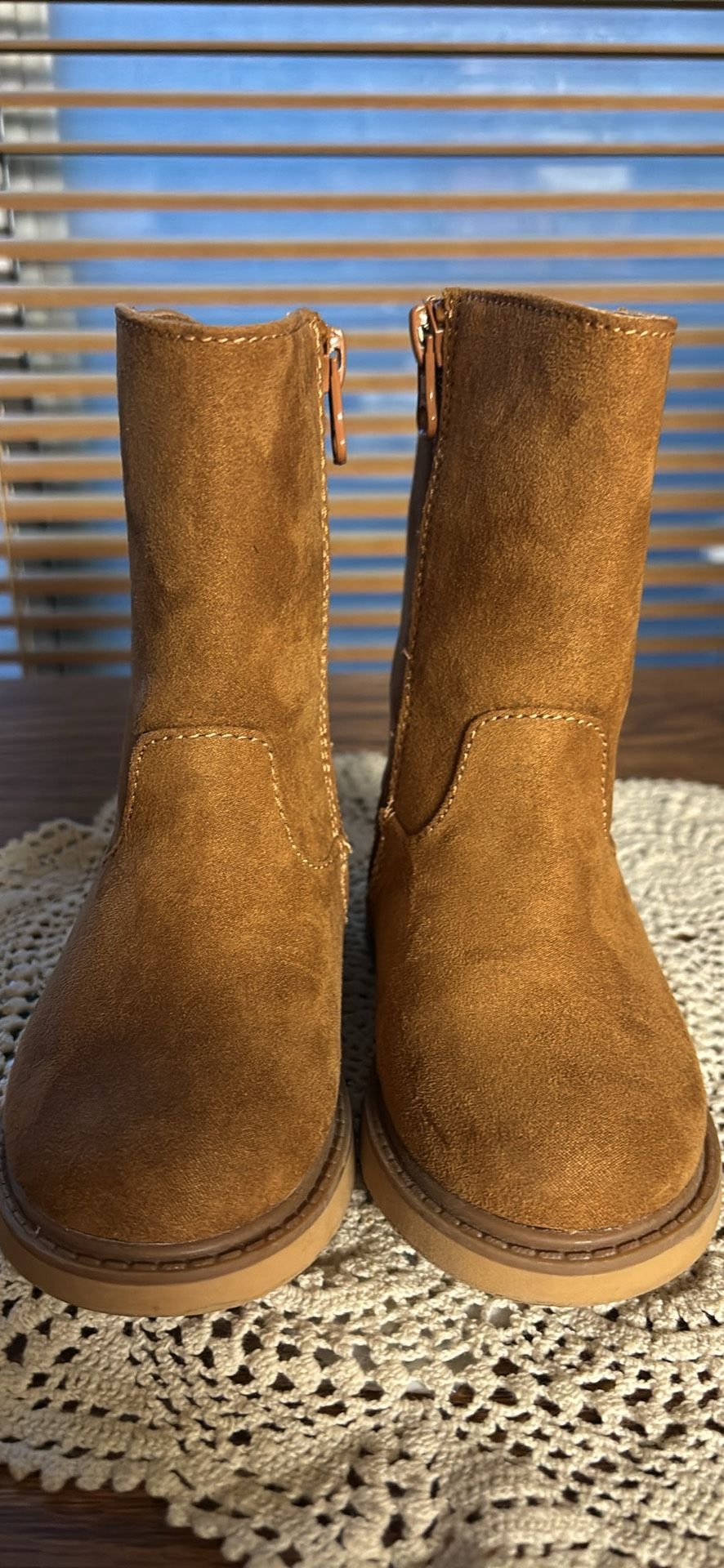 Cat and Jack Brown Faux Suede Size 6 Toddler Boots