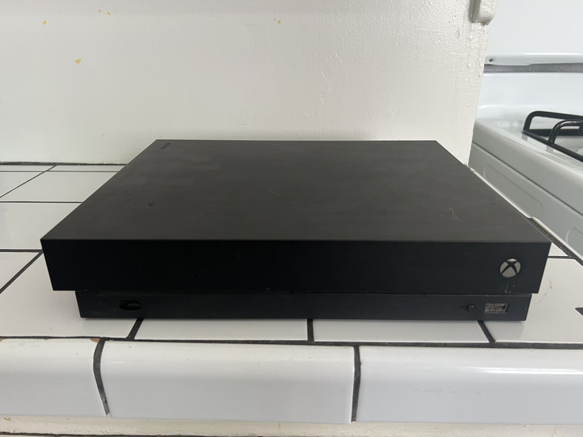 Xbox One With Controller And Monitor