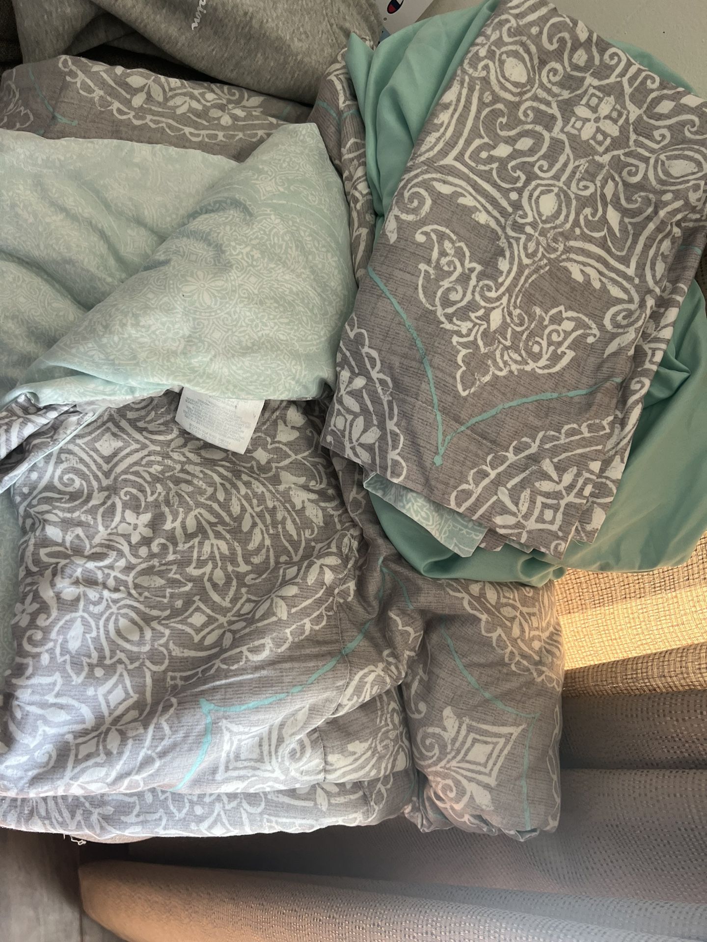 Twin Bedding Set