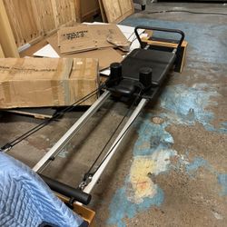 AeroPilates Reformer Used 