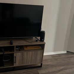 TCL 50 Inch 4K HDR And TV Stand 