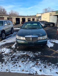 2000 Lincoln Town Car
