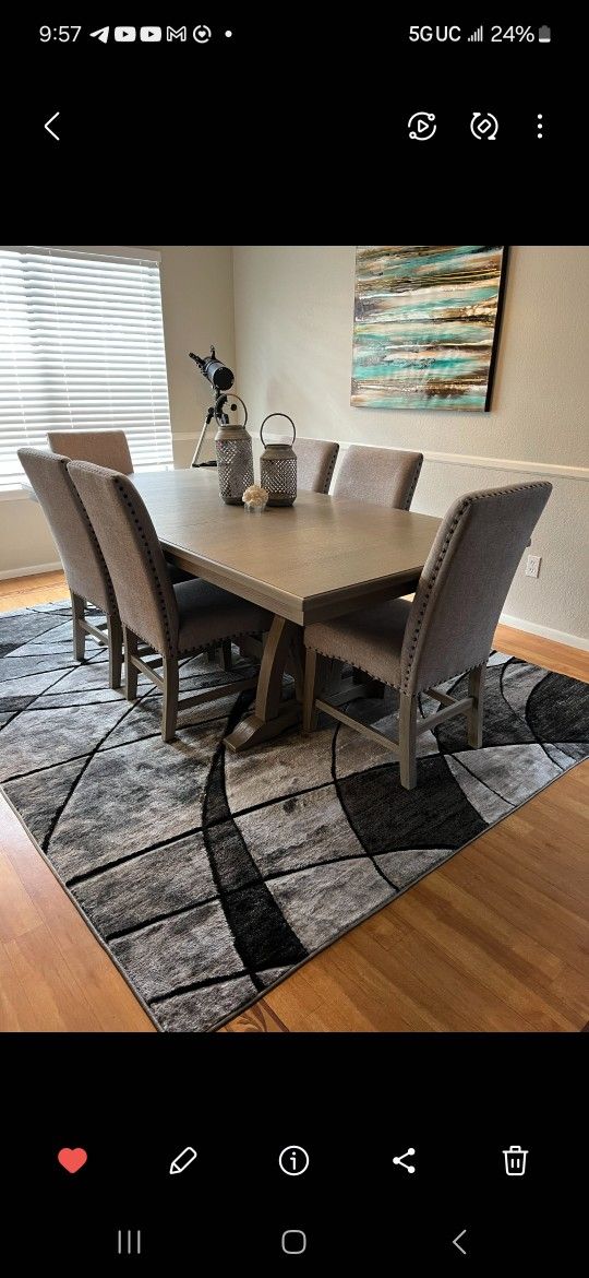 Dining room table