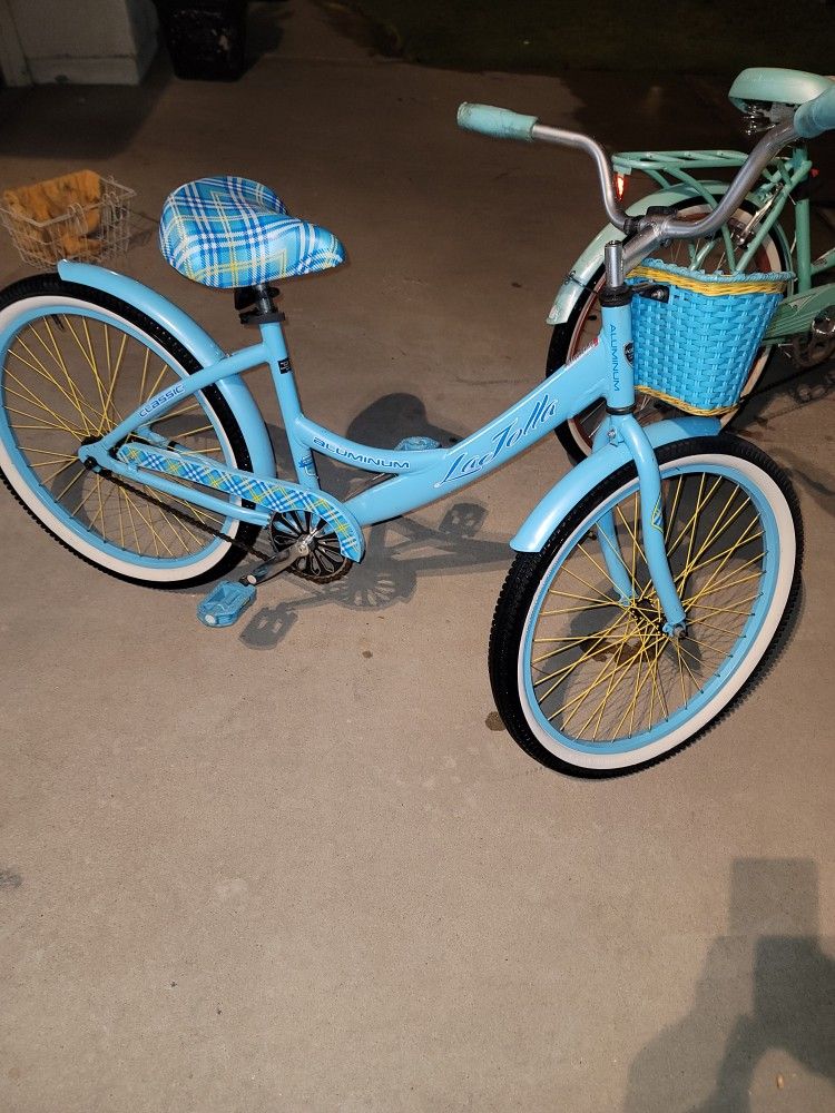 New Girls 24" Beach Cruiser