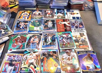 Lot of 1000 random refractors and serial numbered cards rookies & stars included all for $250