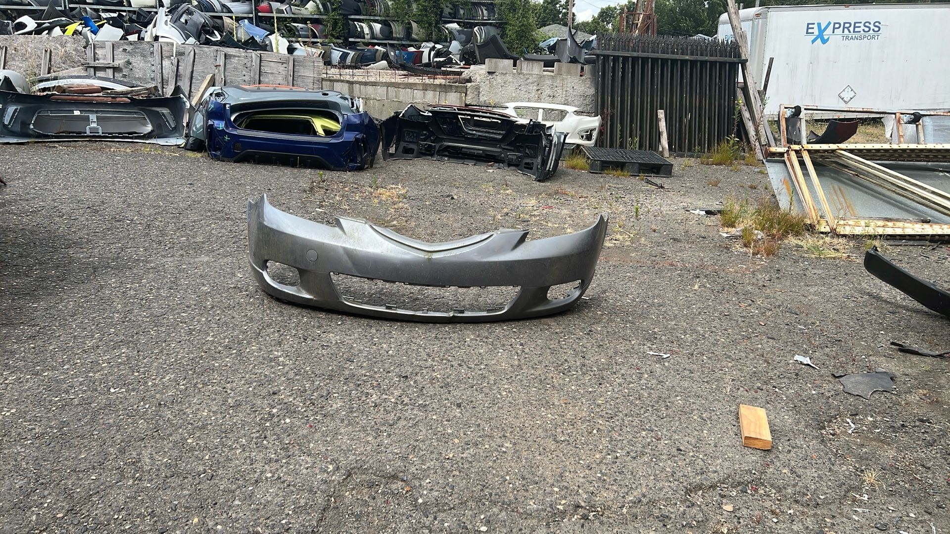 2004 To 2006 Mazda 3 Front Bumper #B585 MA1000 195