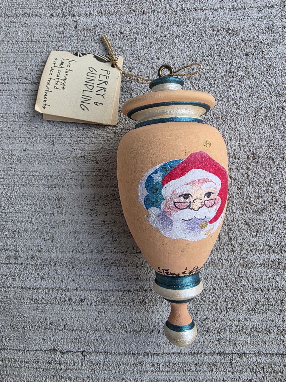 🎄 Vintage 1980s Perry & Gundling Handcrafted Wooden Santa Ornament – Hand-Turned Wood – Artist Signed – 4”