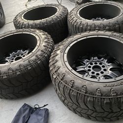 20 X 14 Universal 5 Lug Fits Jeep rubicon / Gladiator 