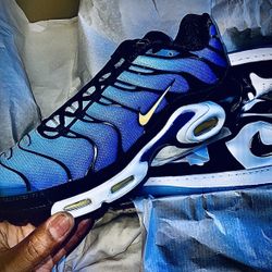 NIKE Plus Size 12 !!
