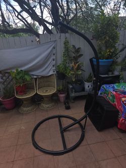 Swing holder