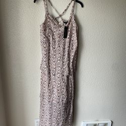 Brand New Woman’s Banana Republic brand Pink Dress Up For Sale 