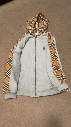 Burberry Sweater Size Xl Fits Like A Large Kinda