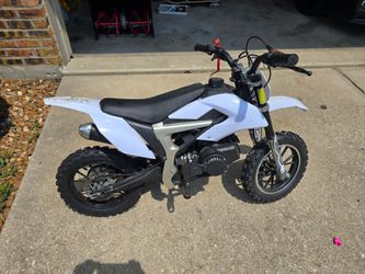 49cc Kids Gas Dirt Bike – Doesn't Start – As-Is